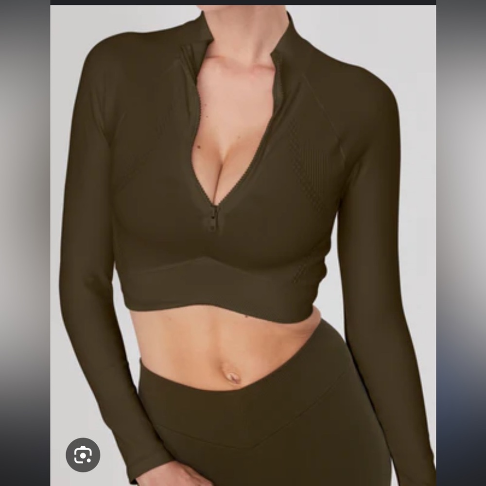 Joja Exhale Long Sleeve Cropped Layering Top in Army Green Size Small $85 Retail - Picture 4 of 9
